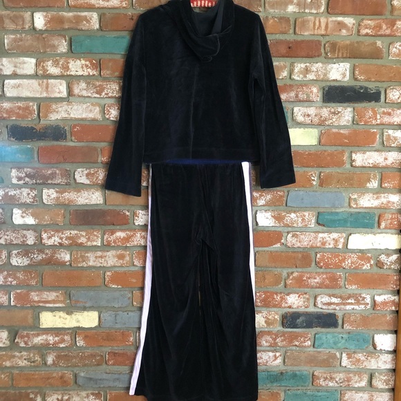 Fabletics Georgina Edith Velour 2-piece Sweater and Pants Set - Picture 4 of 14